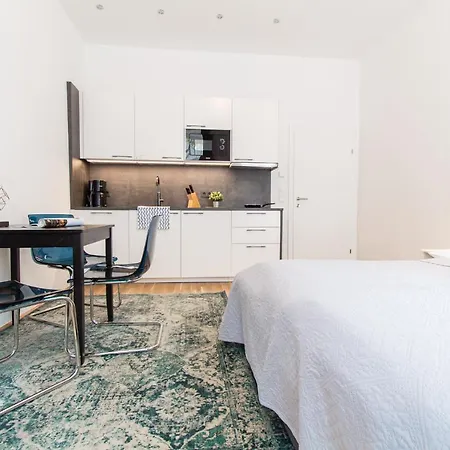 Apartment Familienplatz I Contactless Check-In Wenen Buitenkant foto