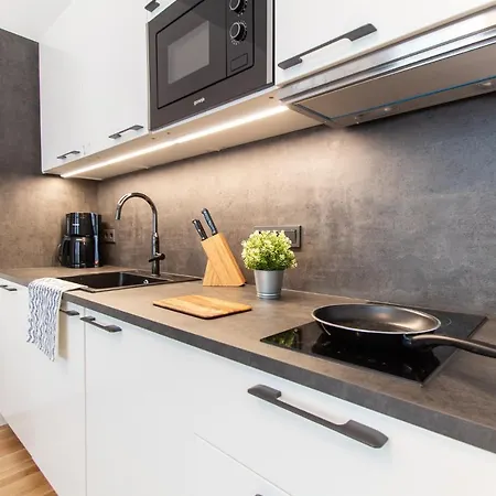 Apartment Familienplatz I Contactless Check-In Wenen Buitenkant foto