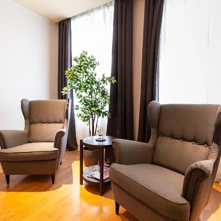 Apartment Familienplatz I Contactless Check-In Wenen Buitenkant foto