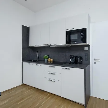 Apartment Familienplatz I Contactless Check-In Wenen Buitenkant foto