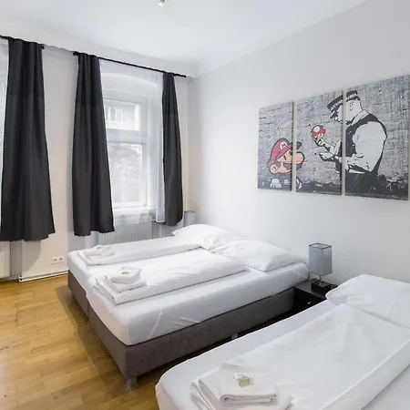 Apartment Familienplatz I Contactless Check-In Wenen Buitenkant foto