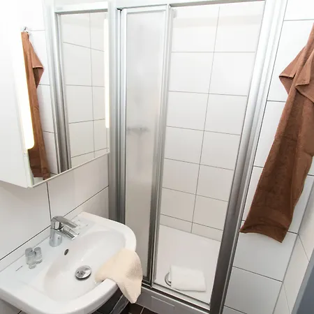 Apartment Familienplatz I Contactless Check-In Wenen Buitenkant foto